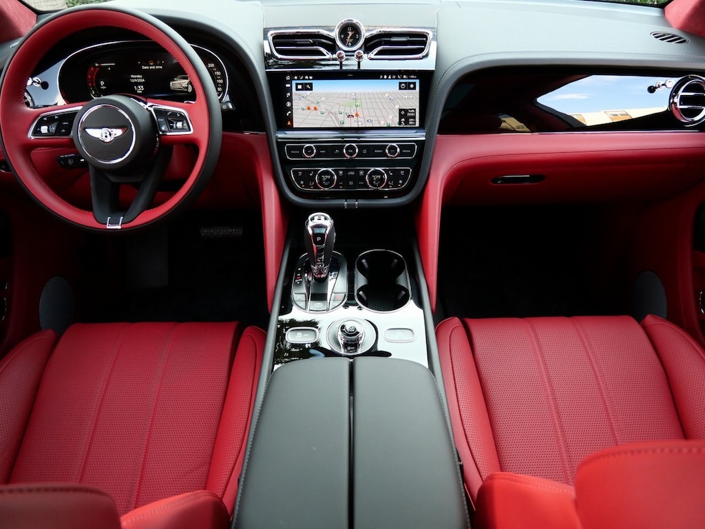 New 2024 Bentley Bentayga V8 SUV